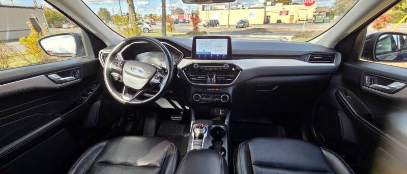 2021 Ford Escape SEL