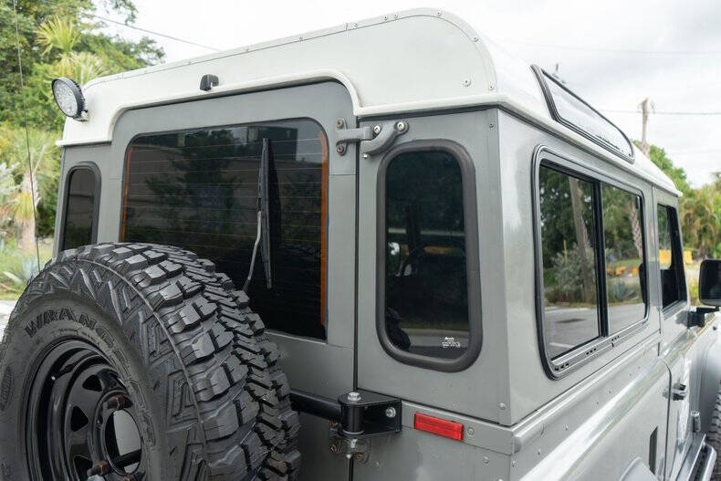 1991 Land Rover Defender