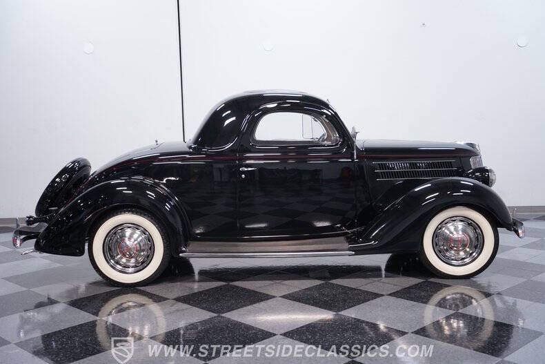 1936 Ford Deluxe