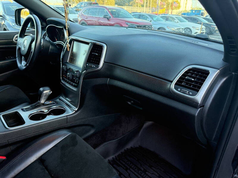 2017 Jeep Grand Cherokee Altitude