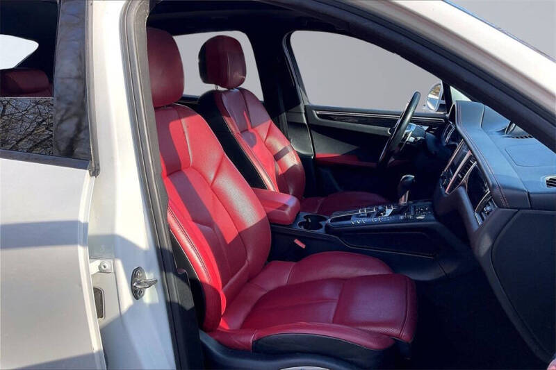 2018 Porsche Macan S