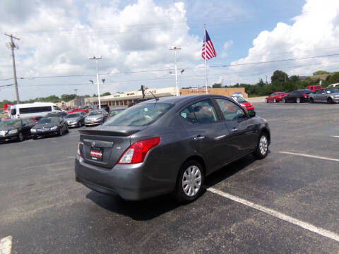 2019 Nissan Versa SV