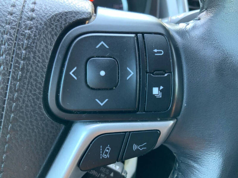 2017 Toyota Highlander LE Plus