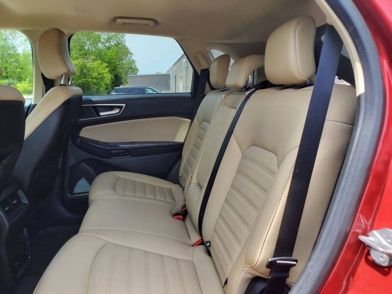 2022 Ford Edge SEL