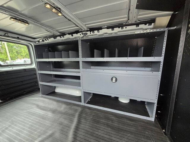 2025 GMC Savana 2500