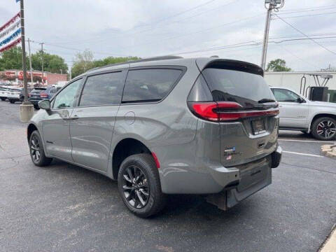 2021 Chrysler Pacifica Touring L
