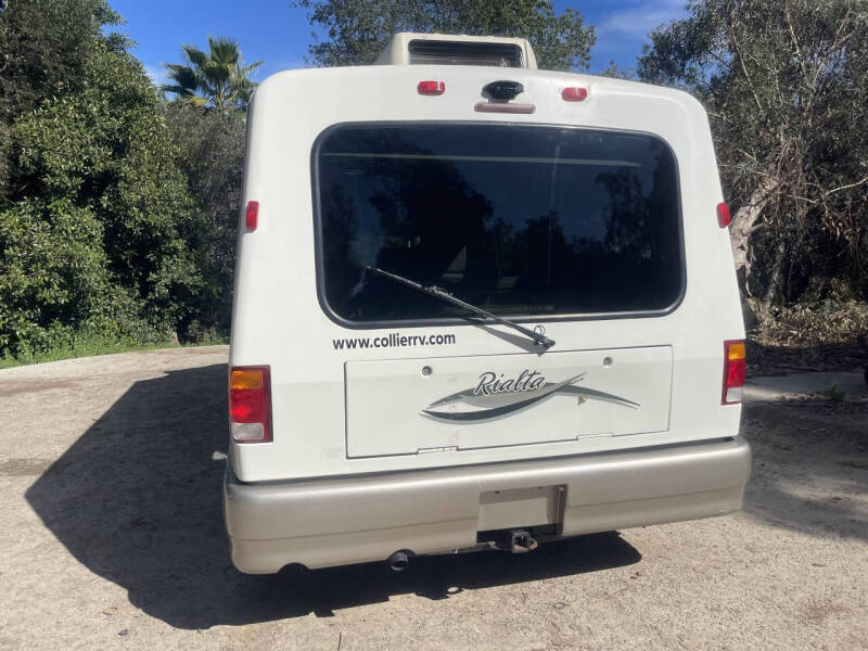 2002 Winnebago Rialta 22QD