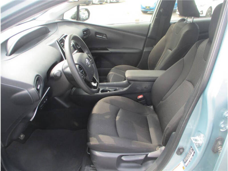 2019 Toyota Prius LE AWD-e