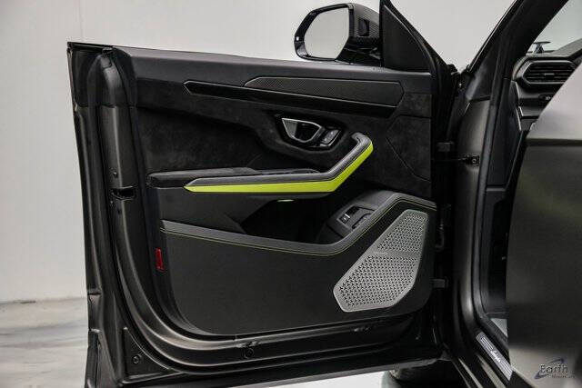 2022 Lamborghini Urus