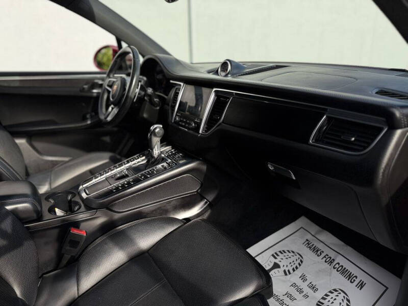 2018 Porsche Macan GTS