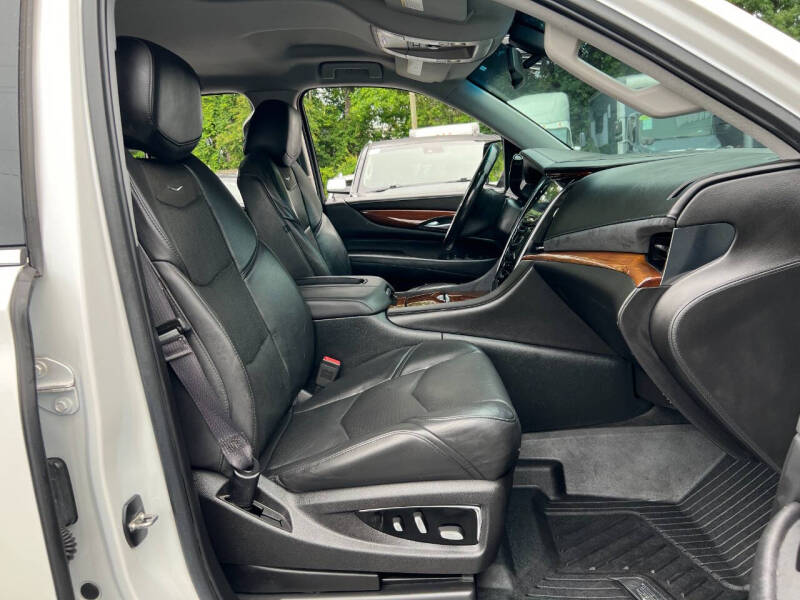 2017 Cadillac Escalade ESV Standard