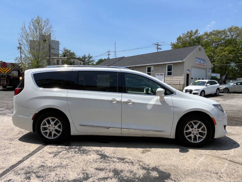 2020 Chrysler Pacifica Touring L