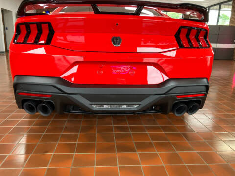 2025 Ford Mustang Dark Horse