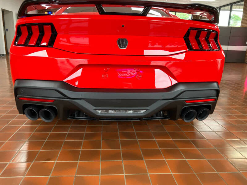 2025 Ford Mustang Dark Horse