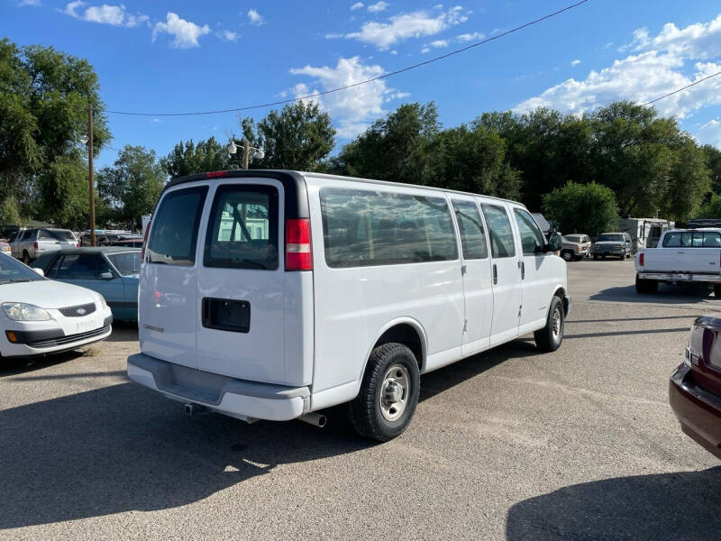 2004 Chevrolet Express Cargo Base photo 4