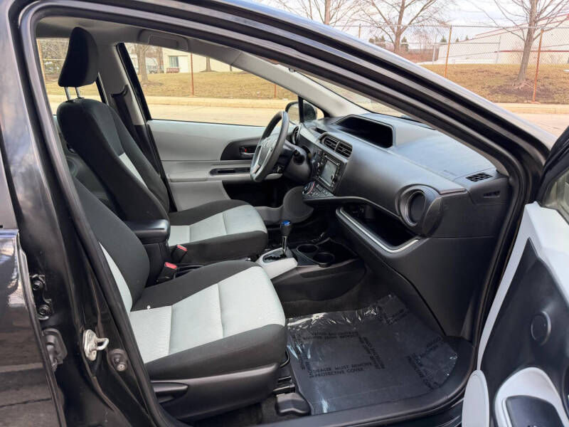 2014 Toyota Prius c Three