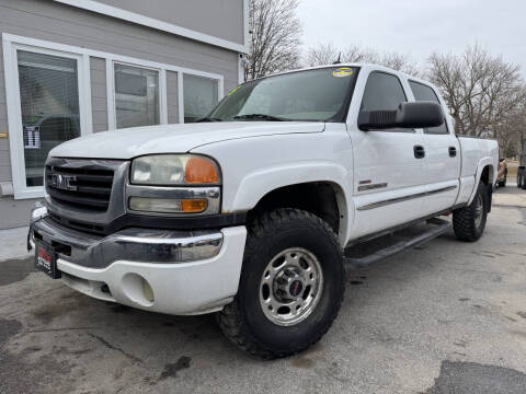 2005 GMC Sierra 2500HD for sale at Metro Motors in Omaha NE