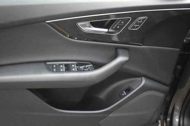 2019 Audi Q8 quattro Premium 55 TFSI