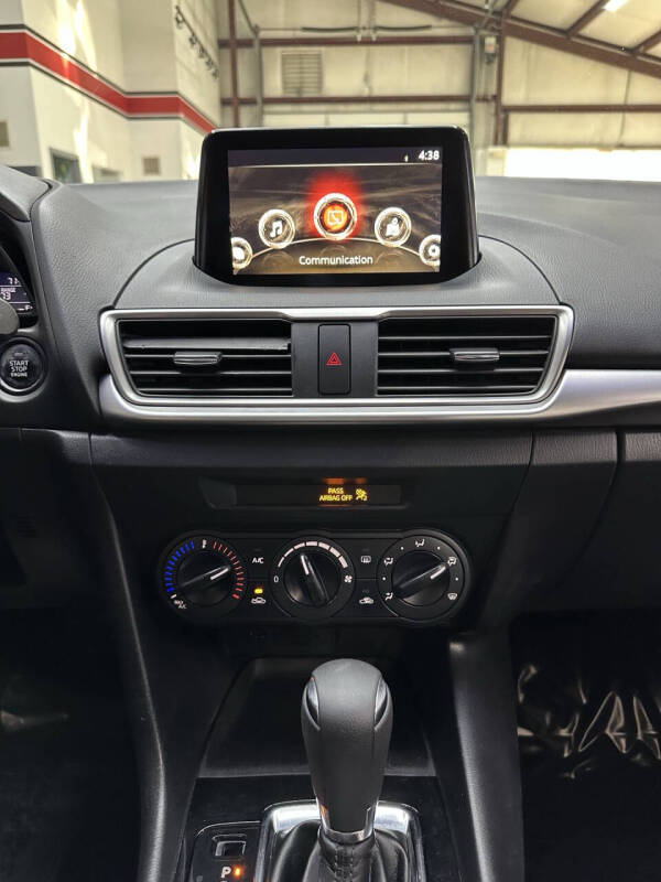 2017 Mazda MAZDA3 Sport