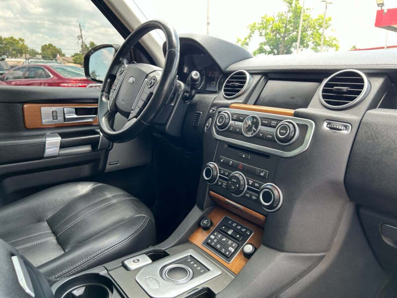 2016 Land Rover LR4