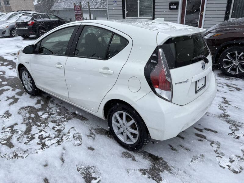 2015 Toyota Prius c Three
