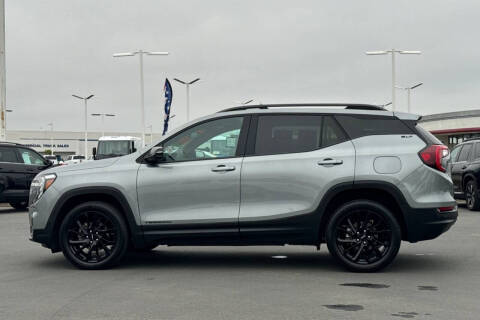 2023 GMC Terrain SLT