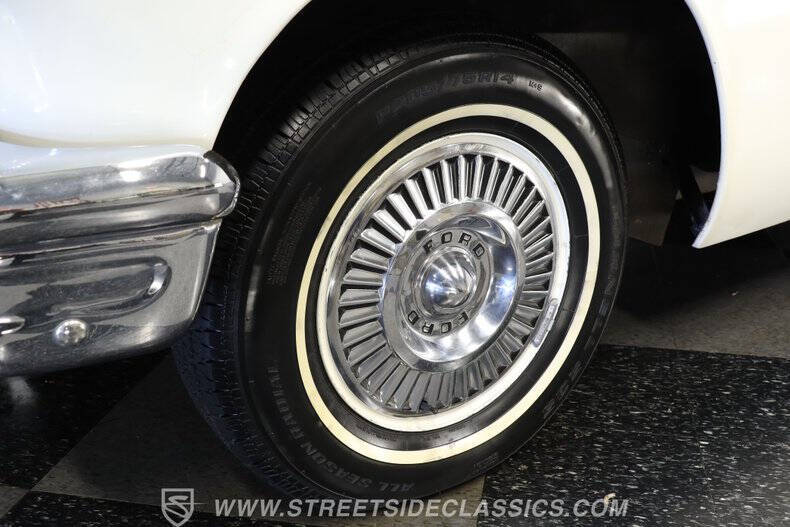 1957 Ford Thunderbird