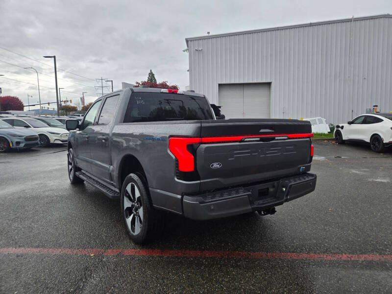 2025 Ford F-150 Lightning Platinum