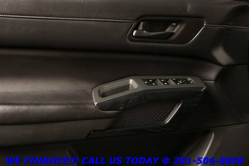 2023 Nissan Pathfinder SV