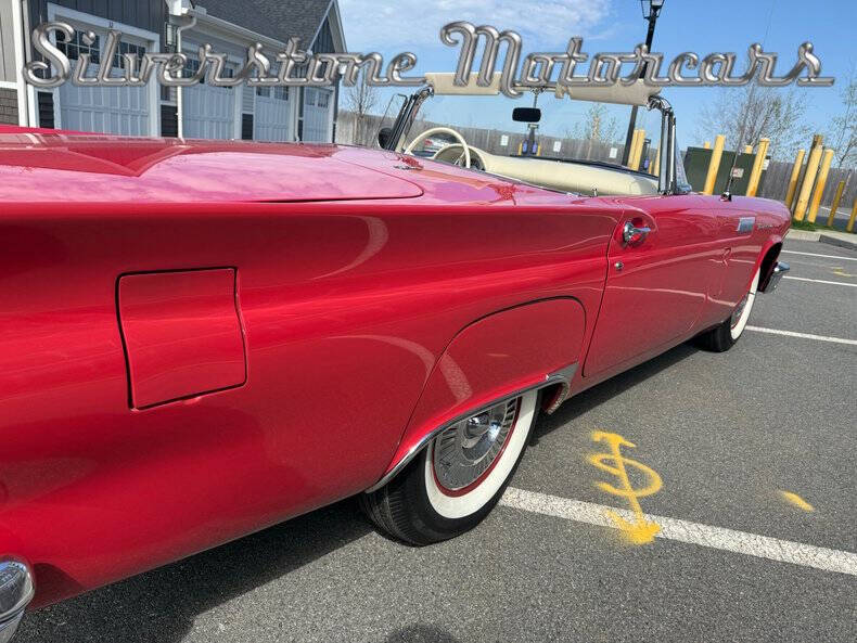 1957 Ford Thunderbird