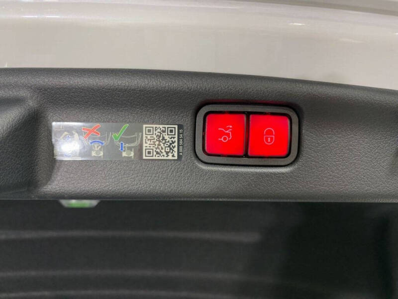 2024 Mercedes-Benz C-Class AMG C 63 S E Performance