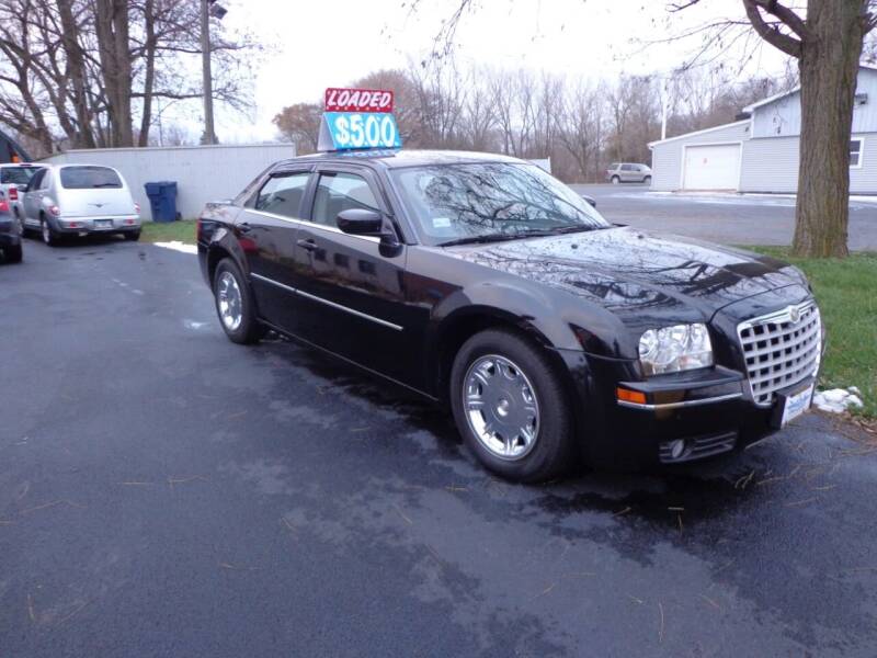 2006 Chrysler 300 for sale at North American Credit Inc. in Waukegan IL