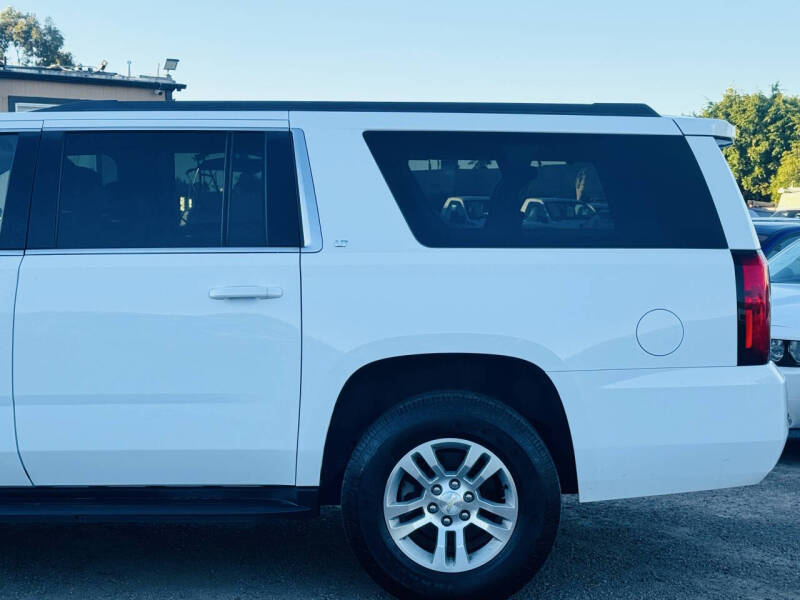 2017 Chevrolet Suburban LT