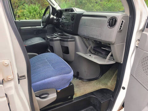 2009 Ford E-Series E-250 SD