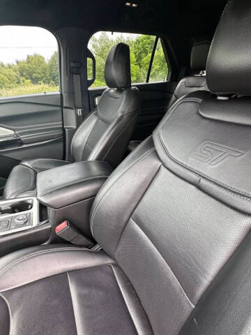 2022 Ford Explorer ST