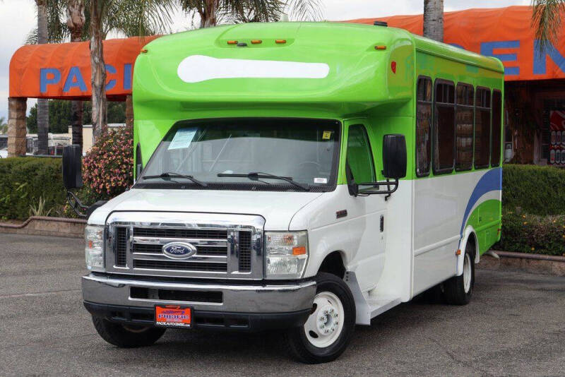 2015 Ford E-Series E-450 SD