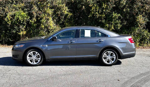 2017 Ford Taurus SE