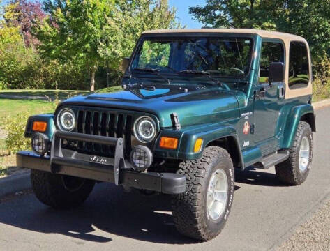 2000 Jeep Wrangler for sale at CLEAR CHOICE AUTOMOTIVE in Milwaukie OR