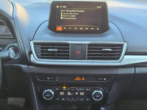 2017 Mazda MAZDA3 Touring