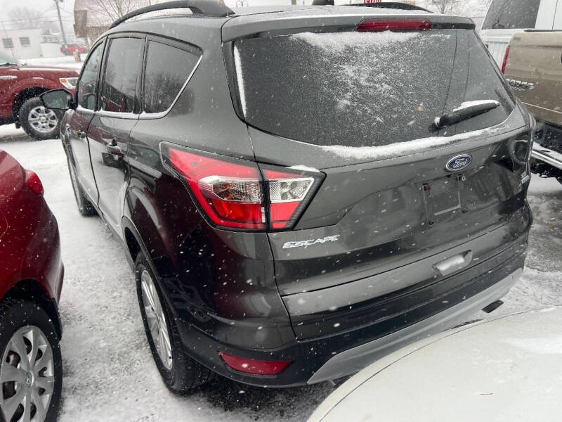2017 Ford Escape SE