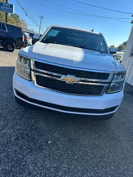 Chevrolet Tahoe's photo