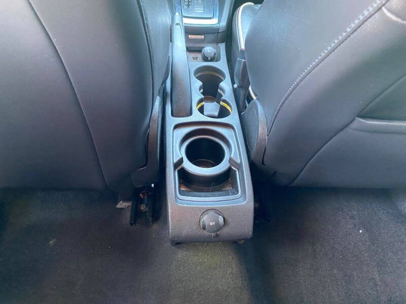 2011 Ford Fiesta SES