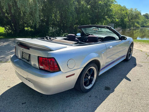 2000 Ford Mustang