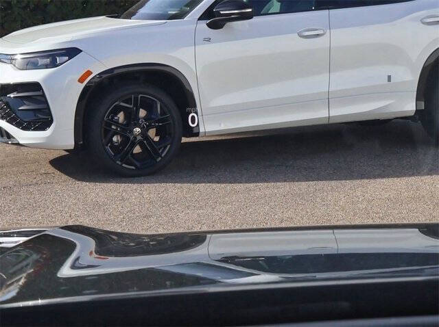 2026 Volkswagen Tiguan SE R-Line Black 4Motion