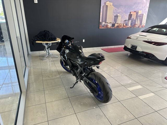 2025 Yamaha YZF-R7