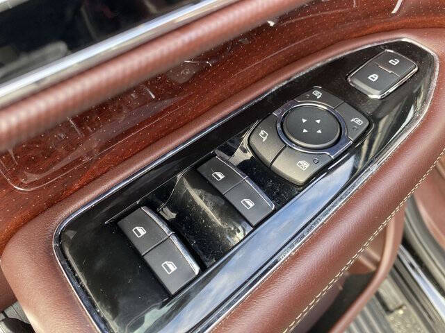 2018 Lincoln Navigator Black Label