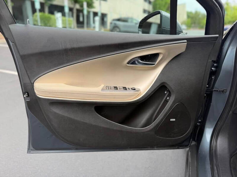 2011 Chevrolet Volt Premium