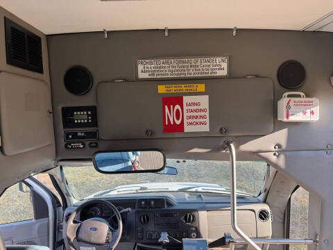 2017 Ford E-Series E-450 SD