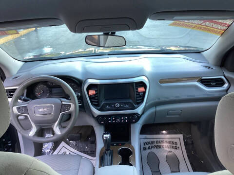 2017 GMC Acadia SLE-1