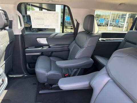 2027 Ford Expedition MAX Active